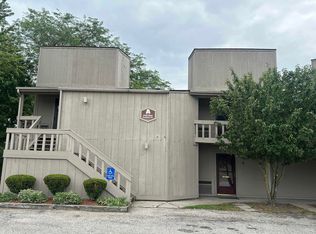 2432 E Tennis Ct, Bay City, MI 48706