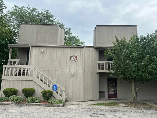 2432 E Tennis Ct, Bay City, MI 48706