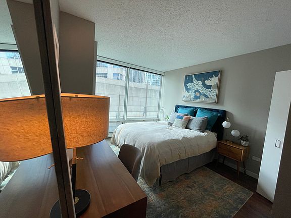 4th image of 360 E Ohio St #1404