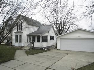 1409 W 8th St, Cedar Falls, IA 50613