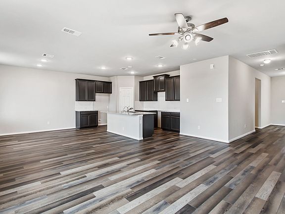 Creekside Ranch - Russell Interior Image 2