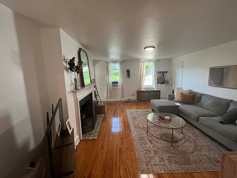 2 Virginia Pl #1W — Photo 4