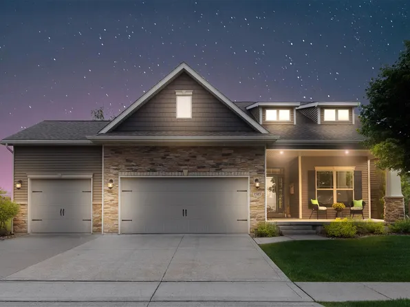 1585 Snyder St, Waukee, IA 50263