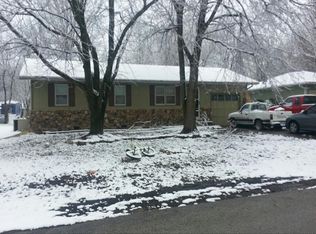 1211 S Martin St, Bolivar, MO 65613