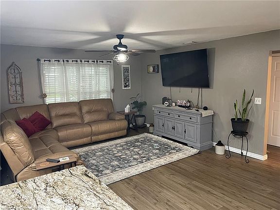 2nd image of 3029 Waterway Dr