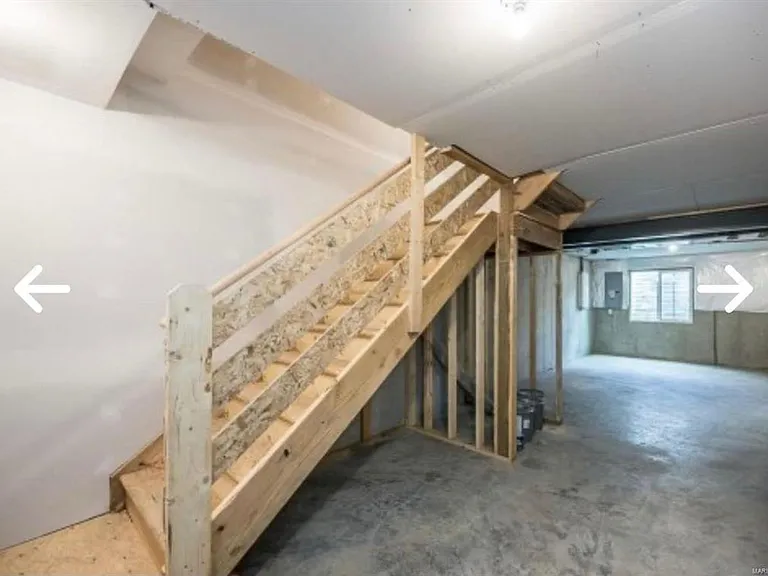 60 Mora Blvd — Photo 28
