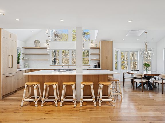 5th image of 8 Valley Rd