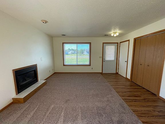 3rd image of 13297 39th Ave N #13297