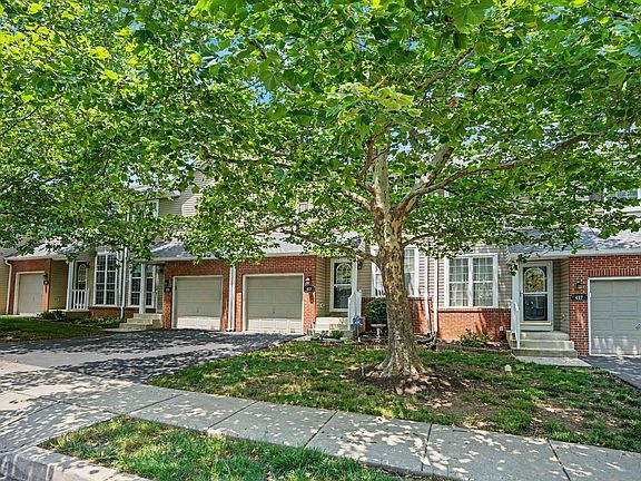 3rd image of 418 Nottingham Ln