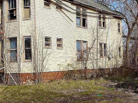 6452 Northfield