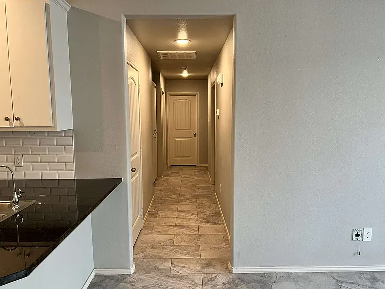 11908 Evanston Ave #A — Photo 9