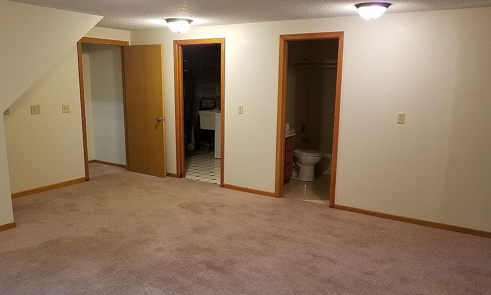 1st image of 303 Cari Park Ln