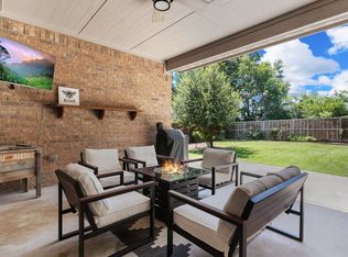 404 Headwaters Dr, McKinney, TX 75071