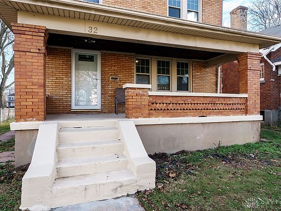 5th image of 32 W Fairview Ave