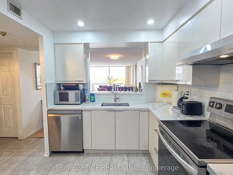 4725 Sheppard Ave E #516 — Photo 1