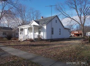 1351 Jefferson St, Carlyle, IL