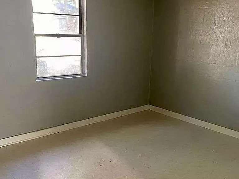 1210 Gillespie Ave — Photo 10