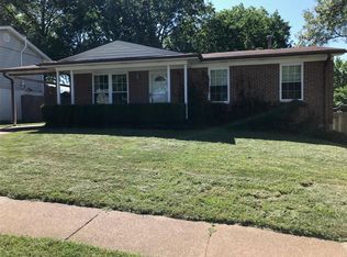1763 San Miguel Ln, Fenton, MO 63026