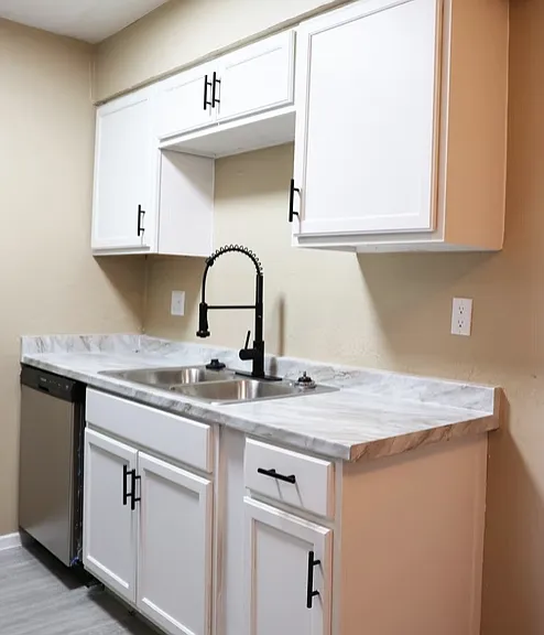 Bright, refreshed kitchens with stylish finishes designed for everyday convenience.
