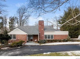 3 Meadow Brook Rd, Irvington, NY 10533