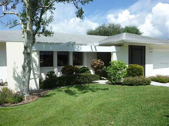 3rd image of 1104 Sklar Dr E
