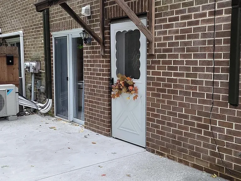 51 Park Vallei Ln — Photo 2