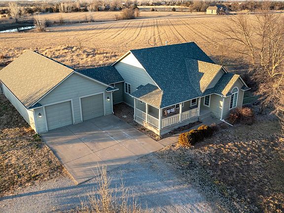 3rd image of 17776 SW Tawakoni Rd