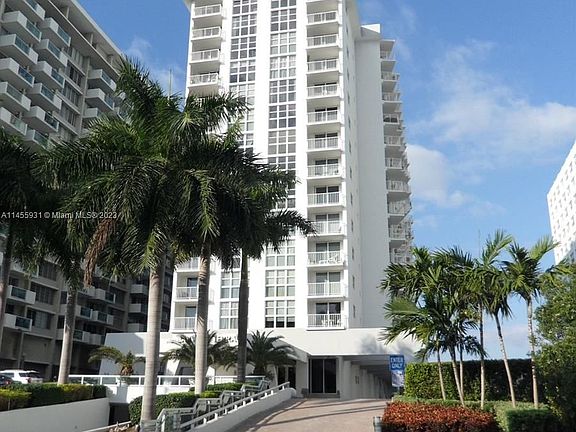 2nd image of 1228 West Ave APT 1104