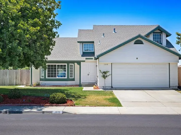 1579 Mission Meadows Dr, Oceanside, CA 92057