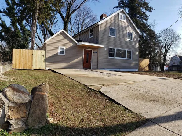 2001 Denison St, Baltimore, MD 21216