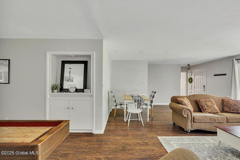 5th image of 228 Ormond Street