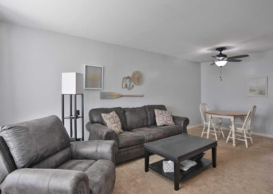 1st image of 484 Jurich Ct