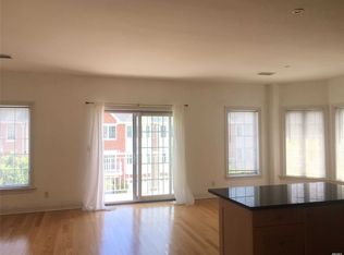 3-36 Soundview Ln #B, College Pt, NY 11356