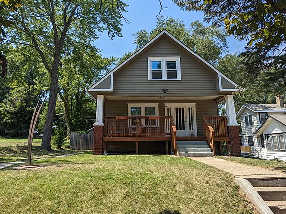 3rd image of 1942 N 31st St