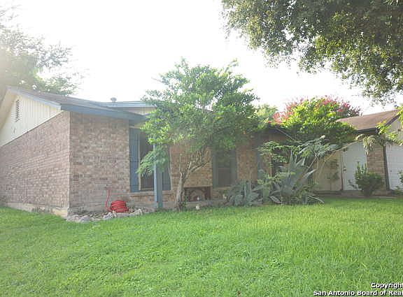4th image of 3002 Lake Meadow St