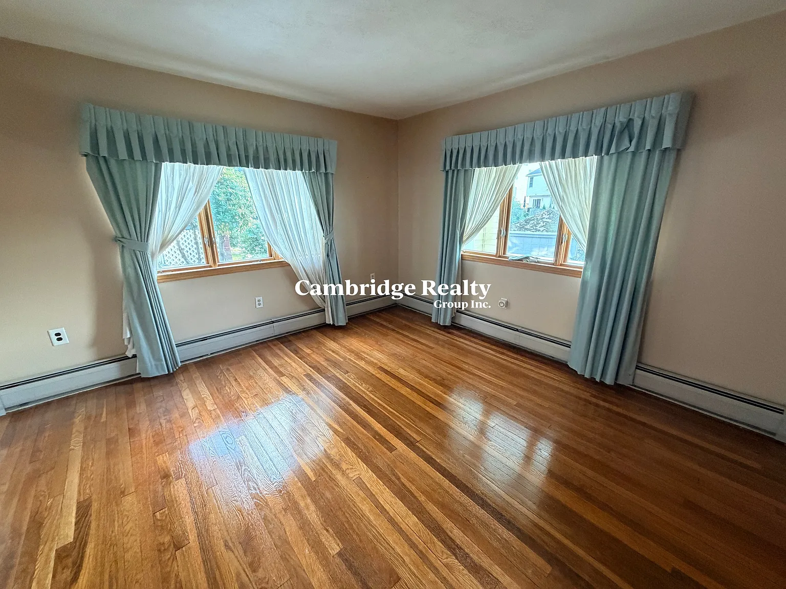 1 bed, 1.0 bath, $2,300 — Photo 2