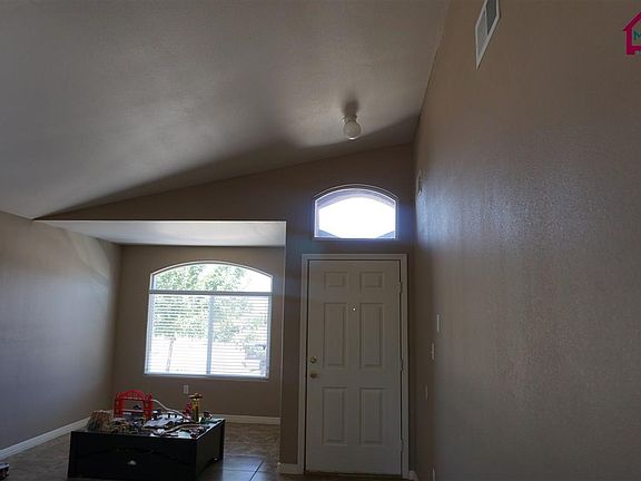 3rd image of 5704 E Mesa Ave