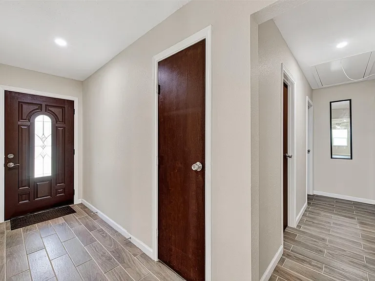 13615 Lynnwood Ln — Photo 6