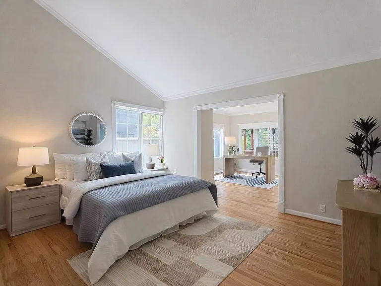 524 Weybridge Dr — Photo 4