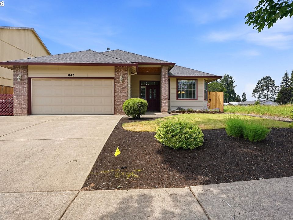 1st image of 843 SE 43rd Ave