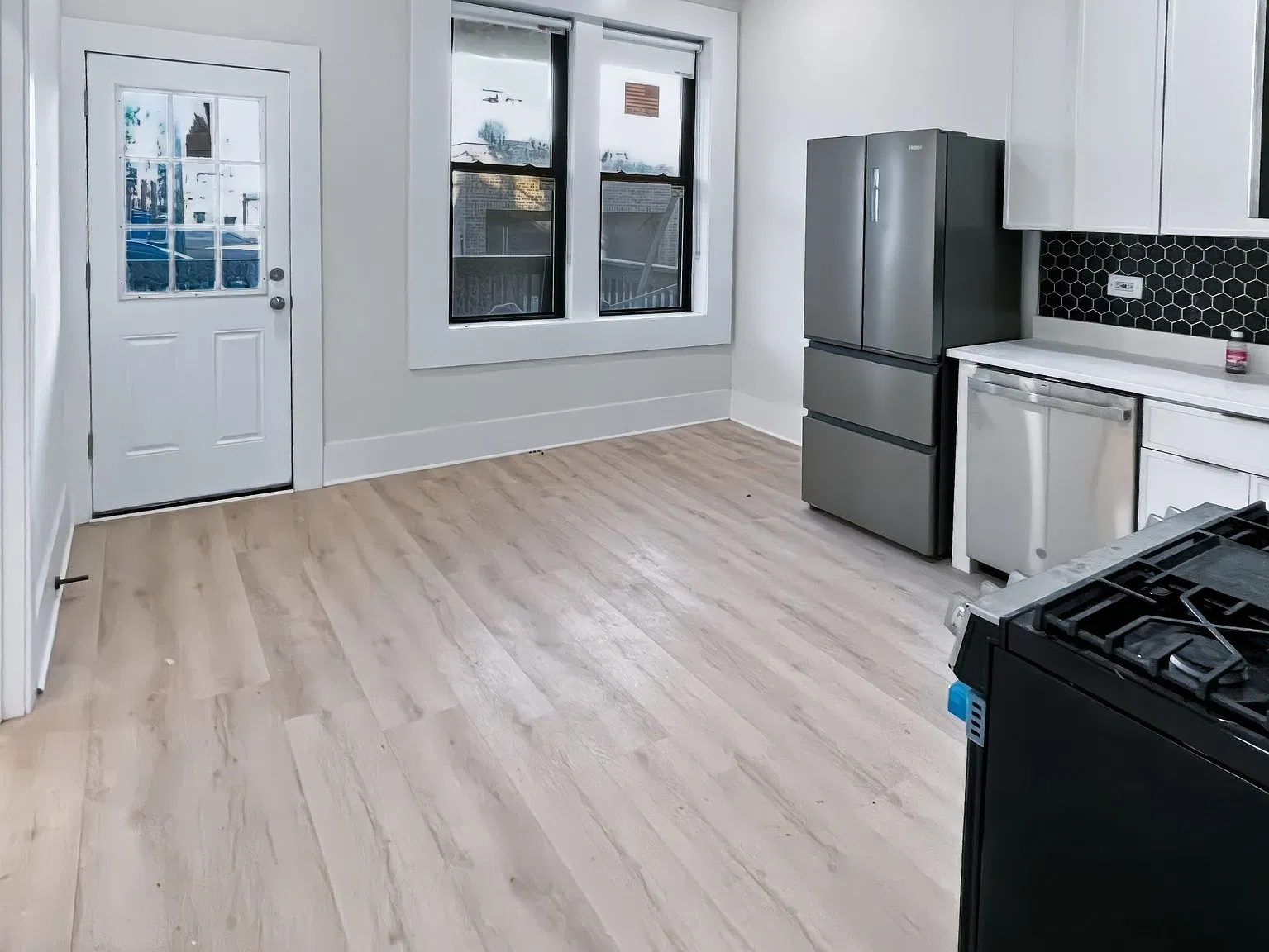 2 bed, $2,266 — Photo 4
