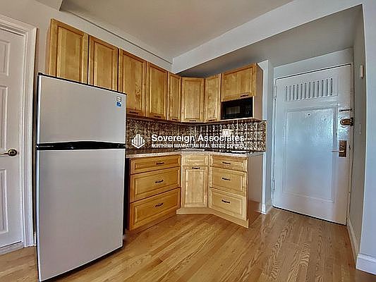 5th image of 5 Tudor City Pl #1628B