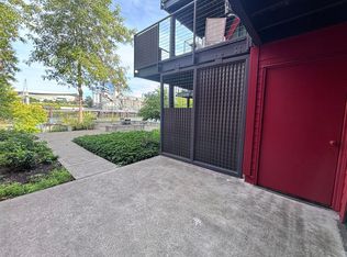 730 NW Naito Pkwy APT E23, Portland, OR 97209