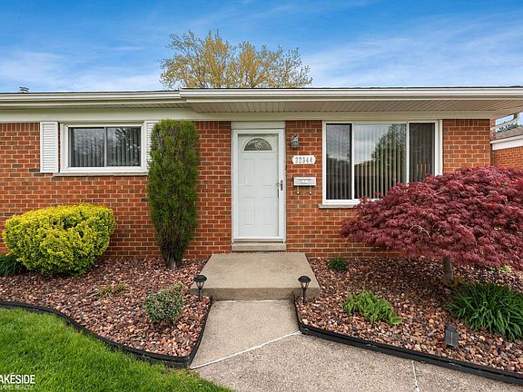 4th image of 32344 Firwood Dr