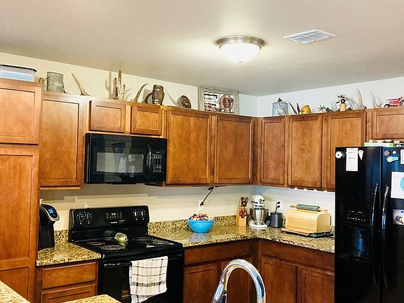 5th image of 134 Pecan Harbor St