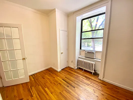 Rented by Douglas Elliman | media 8