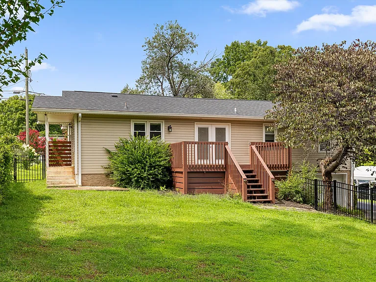 2418 Crescent Club Dr — Photo 27