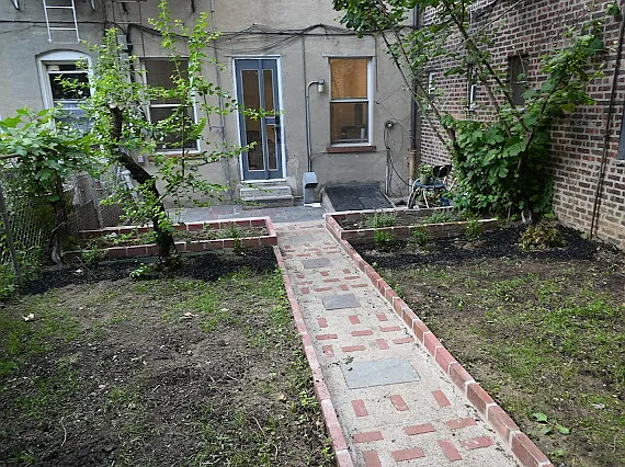242 Nassau Ave #1 — Photo 11