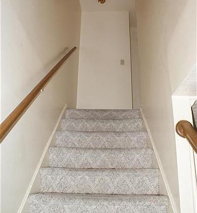 4th image of 408 Bainbridge Ct APT 5