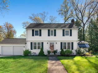 237 Burbank Rd, Longmeadow, MA 01106